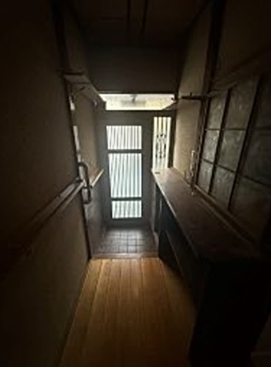 (玄関)