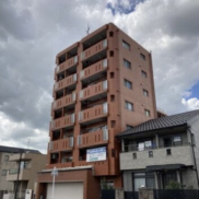 愛知県北名古屋市 賃貸29の25 土地380.65平米 1K×22戸、2LDK×6戸、店舗×1戸 満室時利回り8.05％