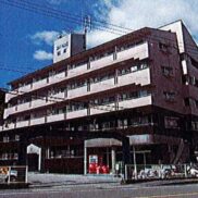 高知県高知市 賃貸82の64 RC造 1K×81戸、店舗×1戸 満室時利回り11.05％