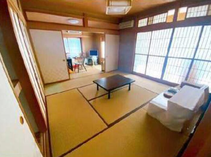 (居間)