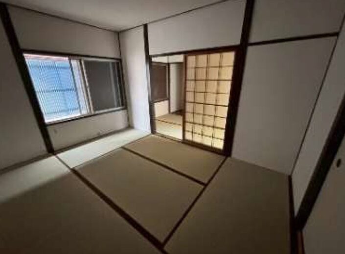 (居間)