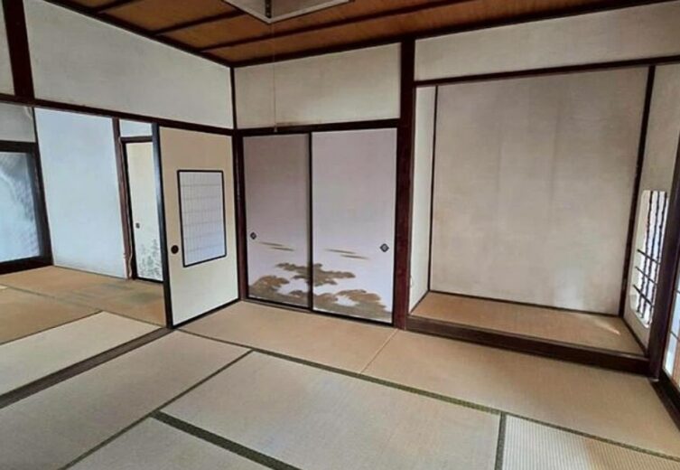 (居間)