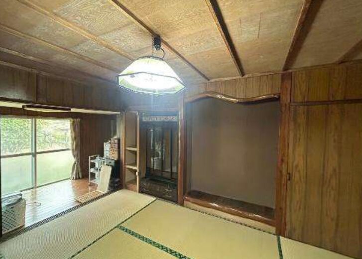 (居間)